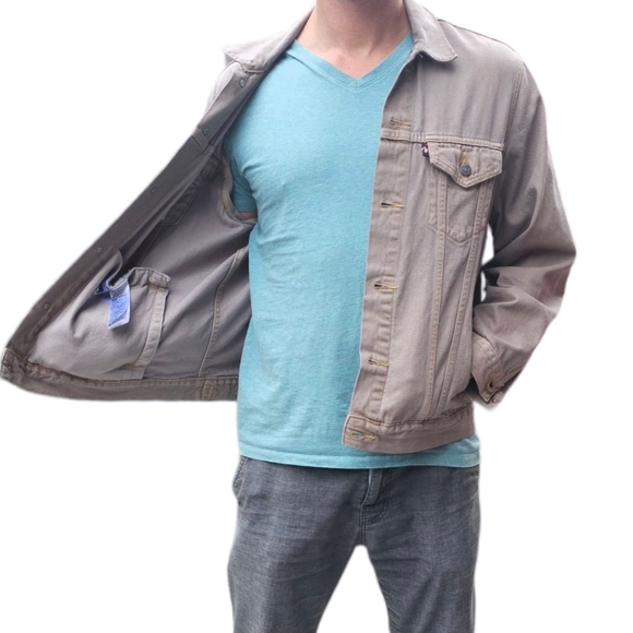 *** SOLD *** Levi's Limited Edition Vintage Style Trucker Mushroom Denim Jacket - Picture 8 of 15